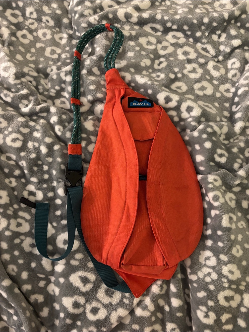 Kavu Orange Kids Rope Sling Bag with Green Strap